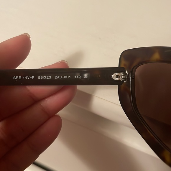 Prada cat eye sunglasses wit box and case. Color brown and black. - Picture 5 of 8